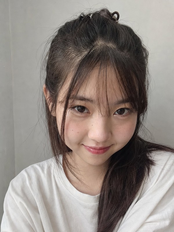 Portrait 3:4<br>head and shoulders